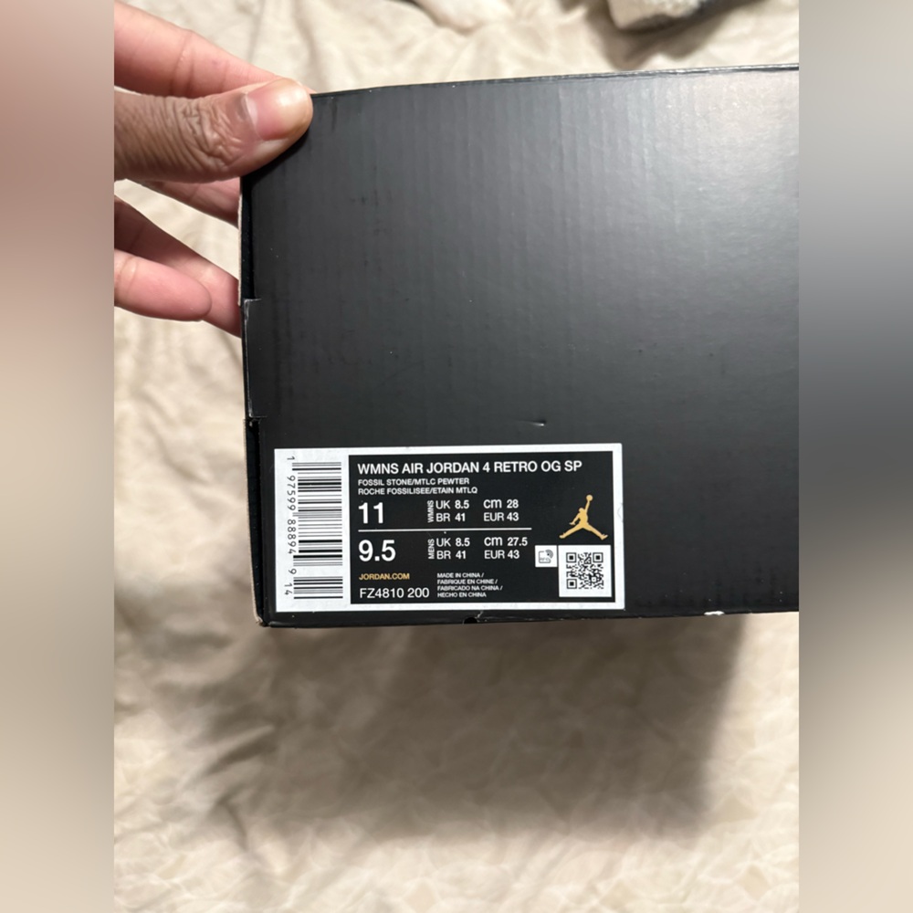 Jordan Retro 4's - Picture 4 of 5